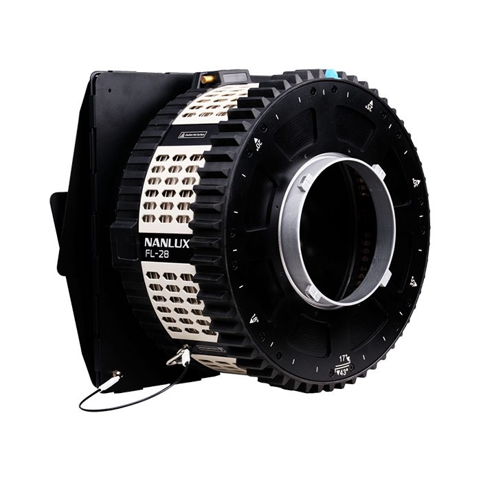 Nanlux Fresnel Lens w/attached Barn Doors for 900 Evoke
